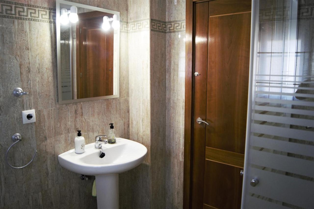 Amplio Piso 8 Mts Mezquita - Wifi - A/C - Parking Кордова Экстерьер фото
